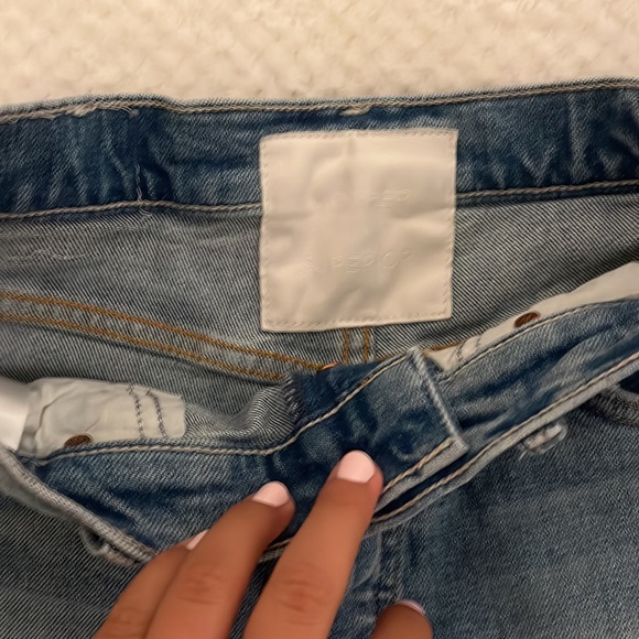 The Tomcat Kick Fray Shorts by MOTHER sized 25 - Picture 3 of 6